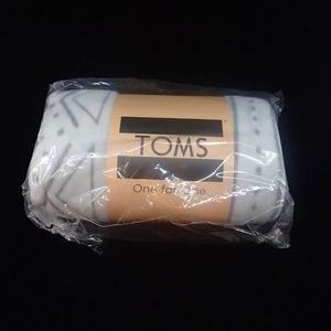 Toms Polar Fleece Blanket - NWT
